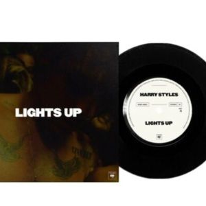 harry styles lights up vinyl